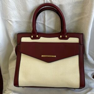 Mia K Collection purse